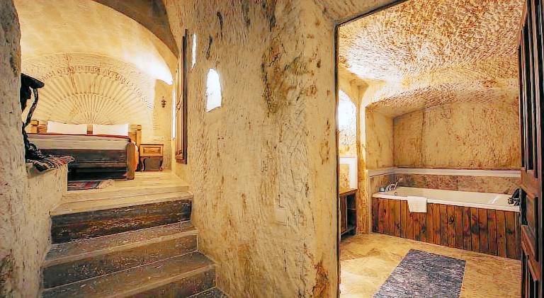 Lagania Cave Suites — photo 5