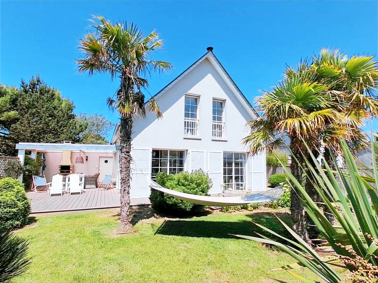 House with 2 rooms for 4 persons in Coutances