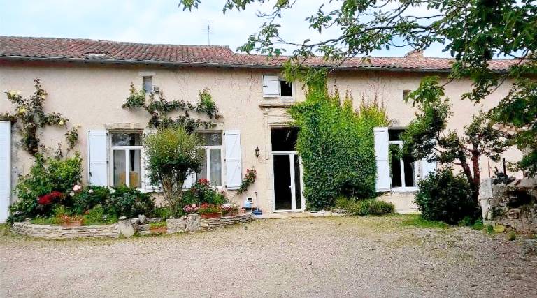 Terre Happy – Country House with Shared Pool in Ribérac — photo 3