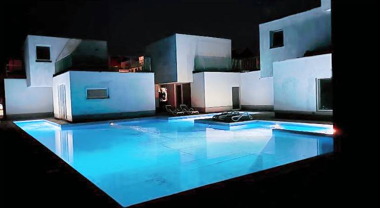 Rental apartment with hot tub & pool | Dogs allowed — photo 3