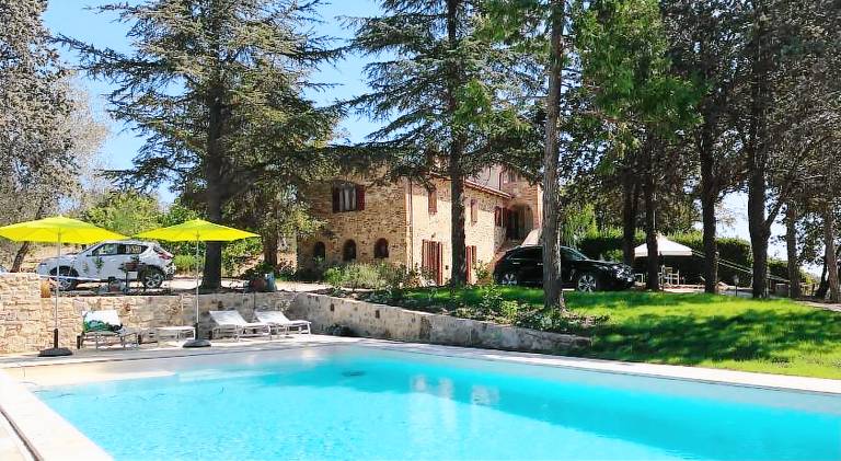 Family-friendly farm with pool, barbeque & garden | Pets allowed — photo 5