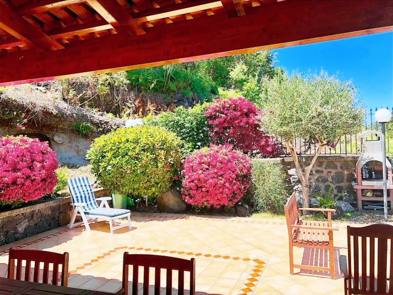 Villa 'Bianca -Un Angolo Di Paradiso' with Sea View, Wi-Fi and Air Conditioning — photo 5