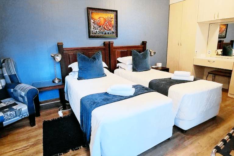 Bed & Breakfast  Bayswater
