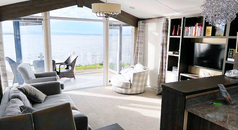 Vacation home with terrace & pool — photo 2