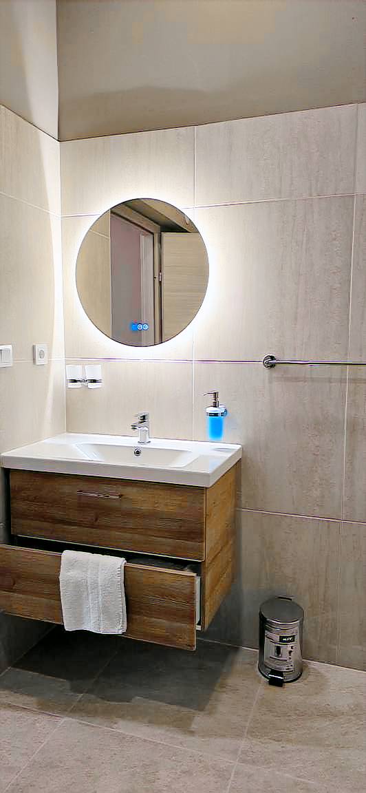 Elegance Lux Living 207