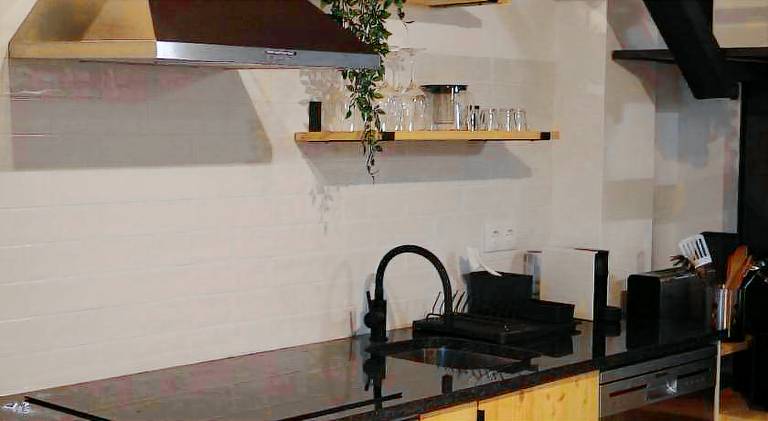 House with pool, patio & BBQ | Good for workation | Dogs allowed — photo 4