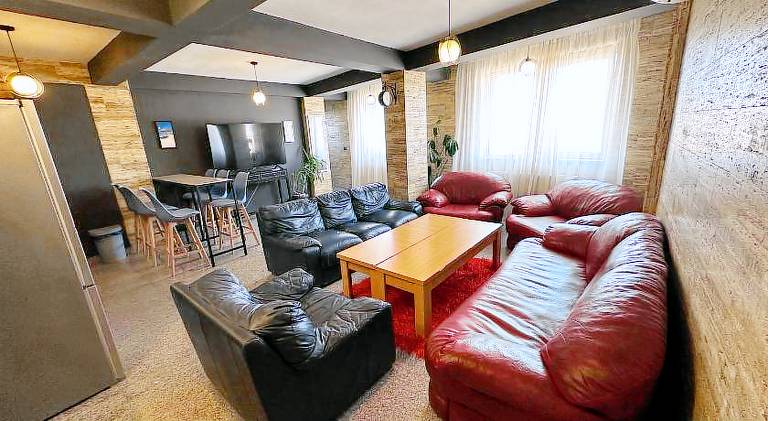 Rental apartment with 3 rooms for 9 persons in Constanta