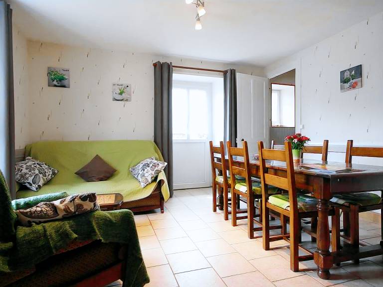 Cozy house in Auxois, pets allowed, parking, internet included — photo 4