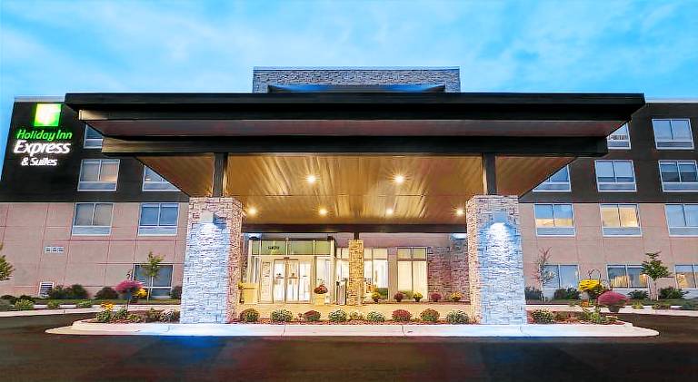 Holiday Inn Express & Suites Grand Rapids South - Wyoming By IHG in Wyoming, MI