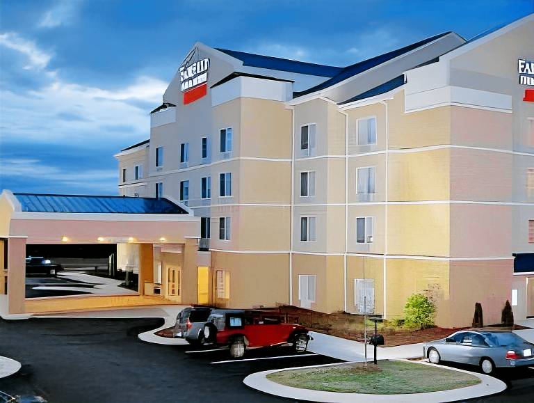 Fairfield by Marriott Inn & Suites South Hill I-85 in South Hill, VA