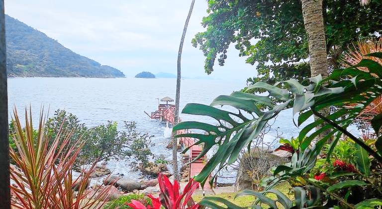 Vacation home with pool in Mangaratiba