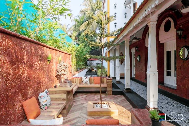 Villa with pool, BBQ & hot tub | Good for workation — photo 4