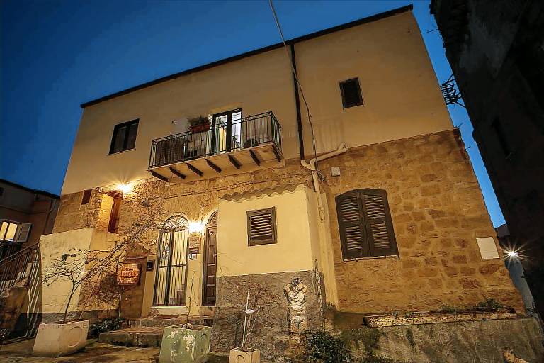 Casa lerux in Agrigento