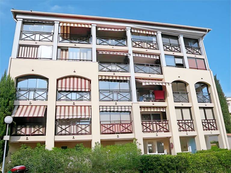 Wonderful holiday apartment with pool | Beach nearby | Pet-friendly in Sainte-Maxime