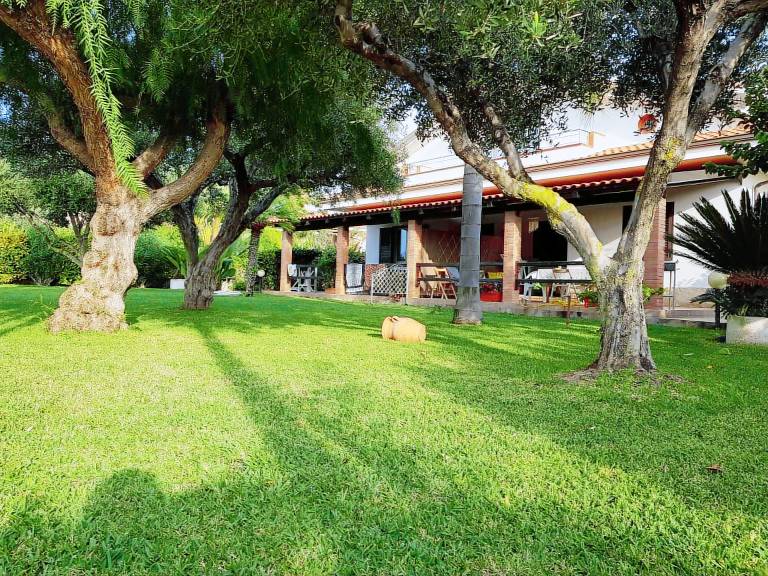 Rental apartment with garden, BBQ & patio | Pet-friendly — photo 5