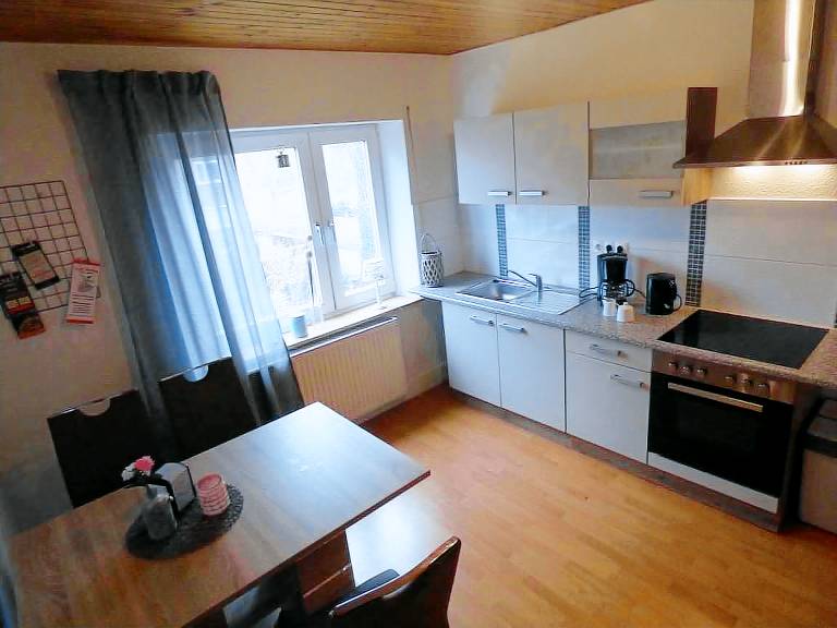 Rental apartment with garden — photo 3