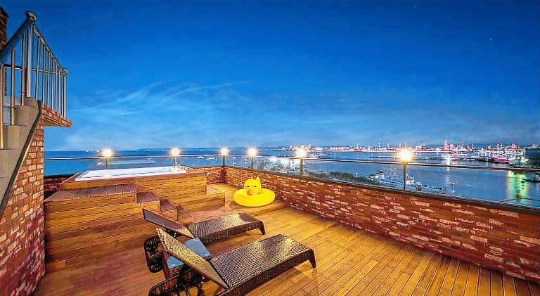 Pohang Brown Dot Terrace Pohang Terminal branch — photo 2