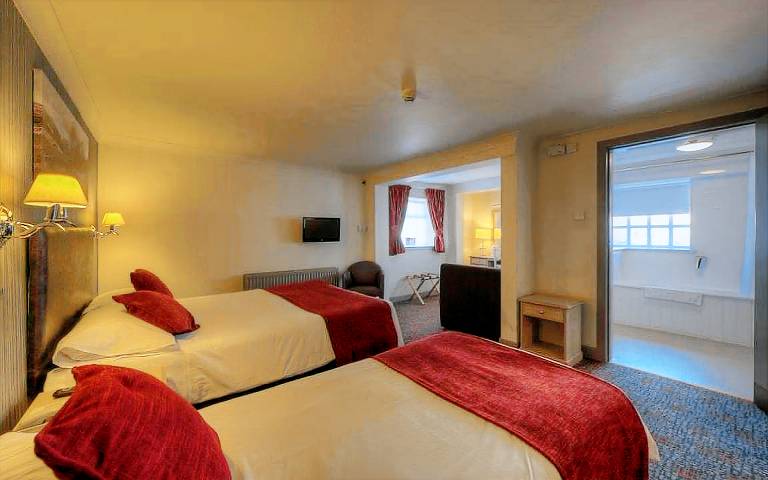 Ardencaple Hotel by Good Night Inns — photo 2