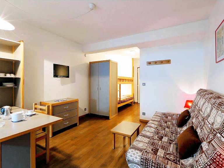 Studio with 1 room for 4 persons — photo 2