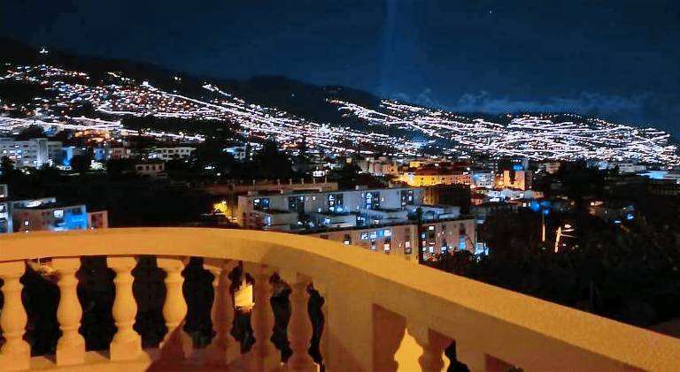 House with patio & barbeque in Funchal