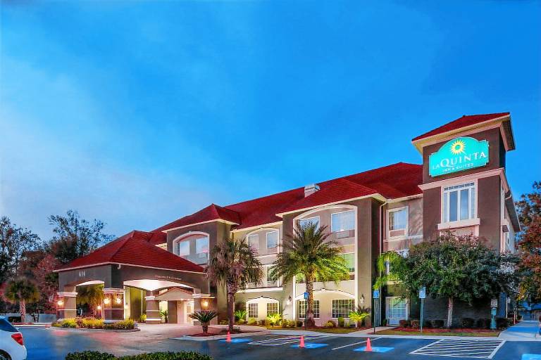 La Quinta Inn & Suites by Wyndham Savannah Airport - Pooler in Pooler, GA