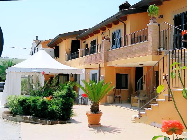 Farm with patio, garden & barbecue in Fermo