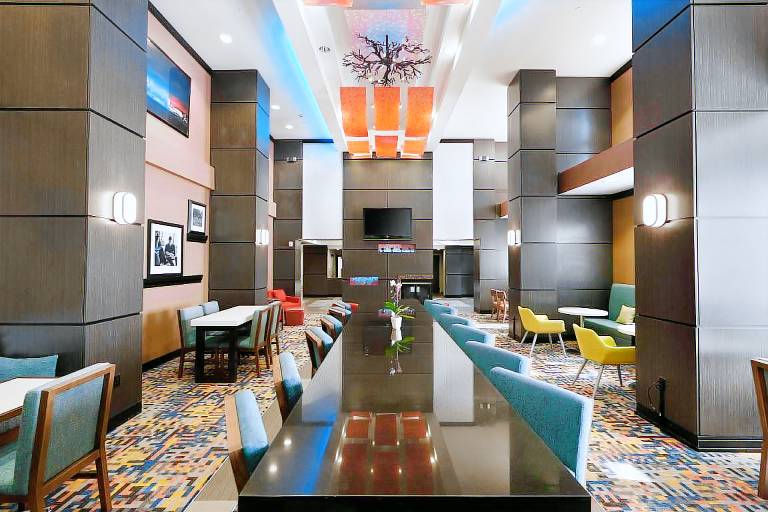 Hampton Inn & Suites Tulsa/Central — photo 2