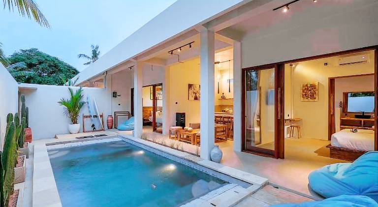 150 m&sup2; Villa