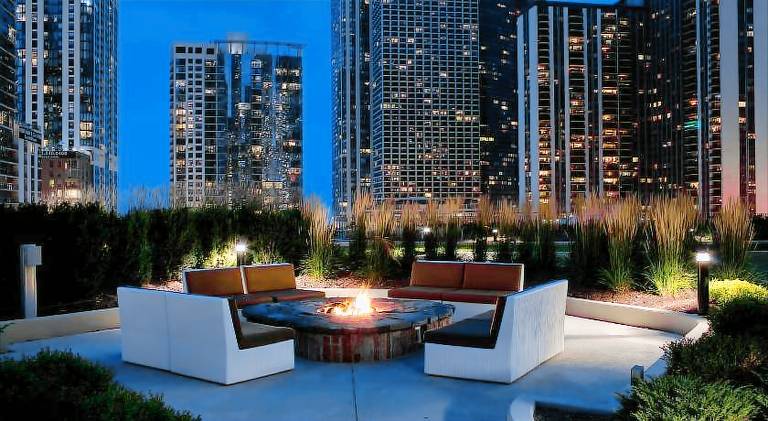 Radisson Blu Aqua Hotel, Chicago — photo 2