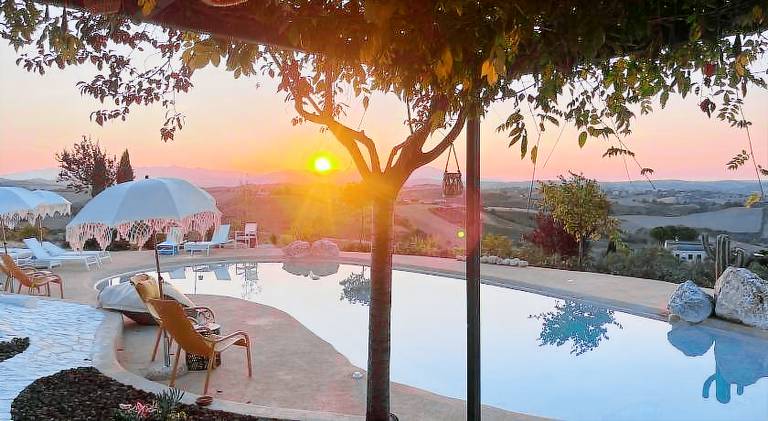 Ample holiday apartment with terrace, jacuzzi & pool | Pet-friendly — photo 3