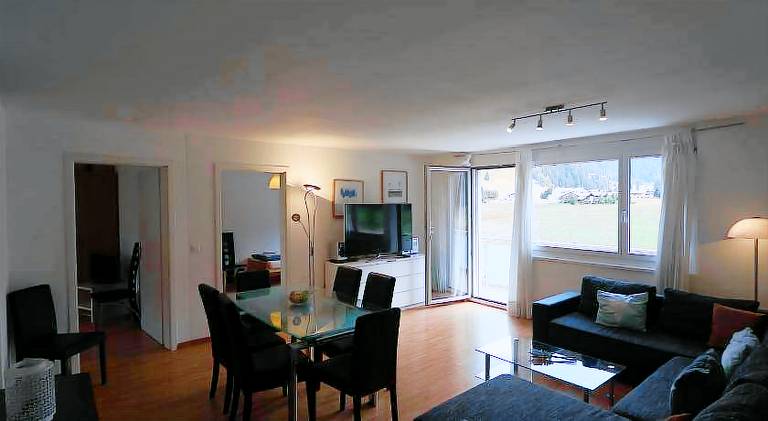 Apartment with patio — photo 2