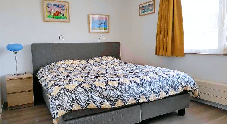 Quiet spacious room