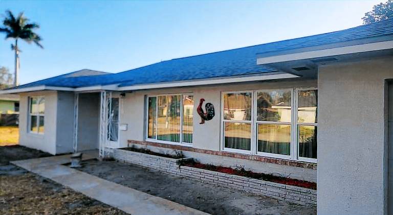 House | Pets are welcome in Bradenton, FL