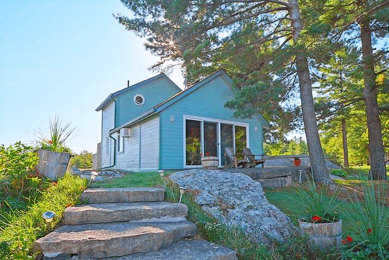 Cottage  Buckhorn