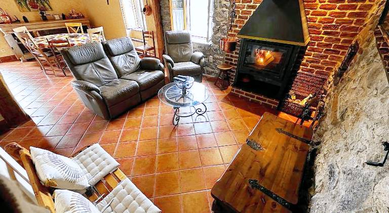 House with 3 rooms for 7 persons in Foix