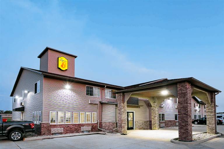 Super 8 By Wyndham Fort Dodge Ia in Fort Dodge, IA