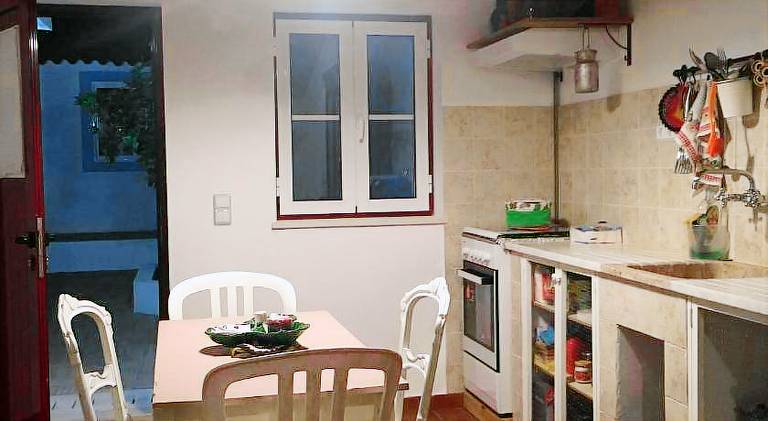 Vacation home with patio & barbecue — photo 3