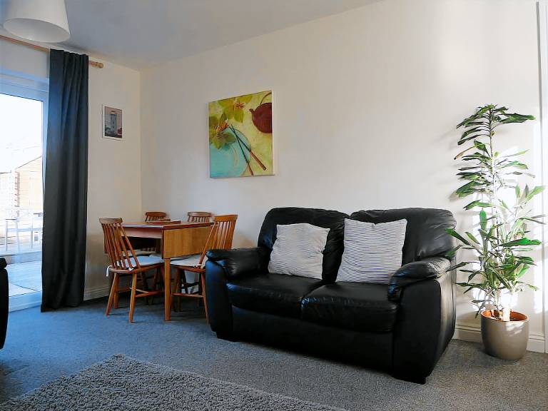 Fully equipped lovely cottage with yard & hot tub | Beach view | Pets are welcome — photo 4