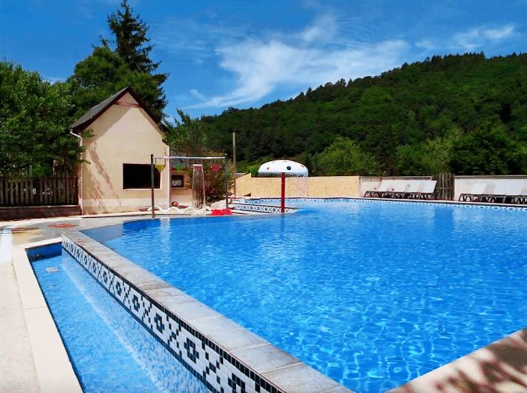 Chalet Camps-Saint-Mathurin-Léobazel