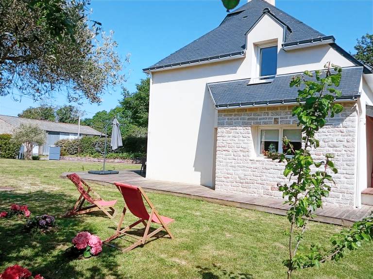 Gite with patio, garden & barbeque | Dogs allowed — photo 5