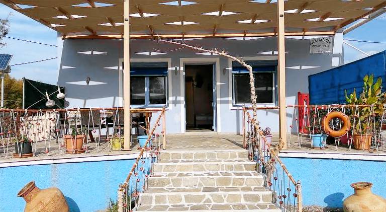 Vacation home with terrace & garden — photo 4