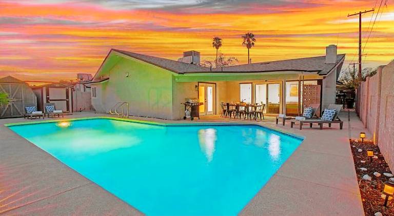 House with pool in North Las Vegas, NV