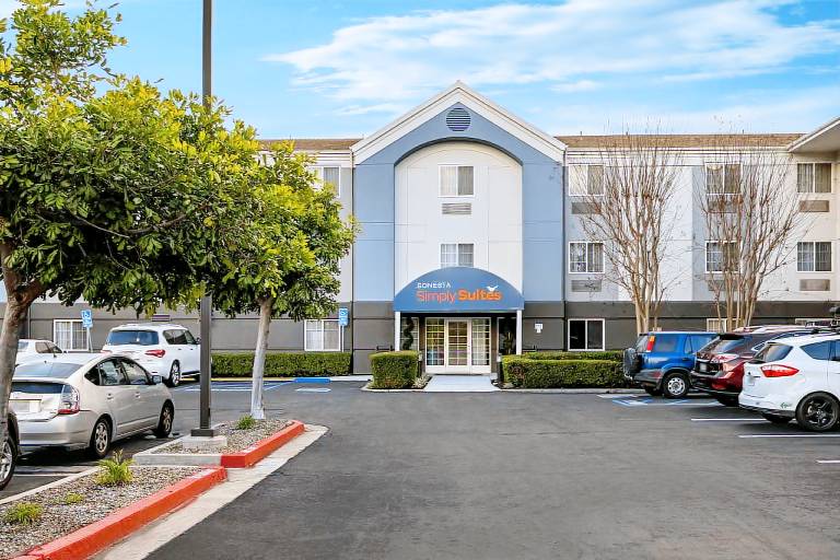 Sonesta Simply Suites Irvine East Foothill — photo 2