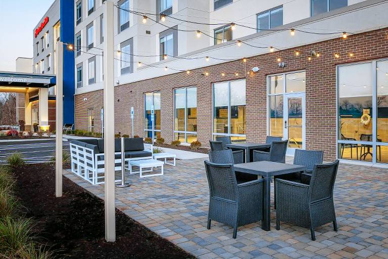 Hampton Inn Suites by Hilton Cincinnati West — photo 3