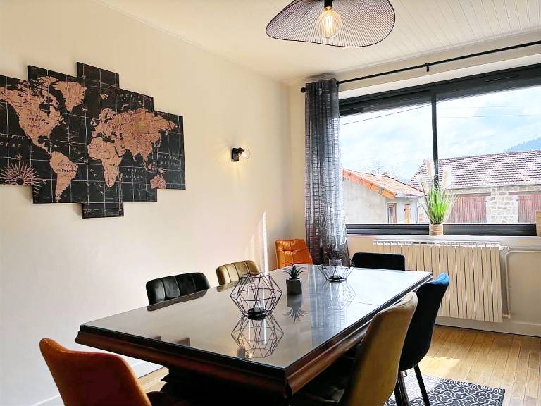 Gite with barbecue, terrace & yard — photo 3