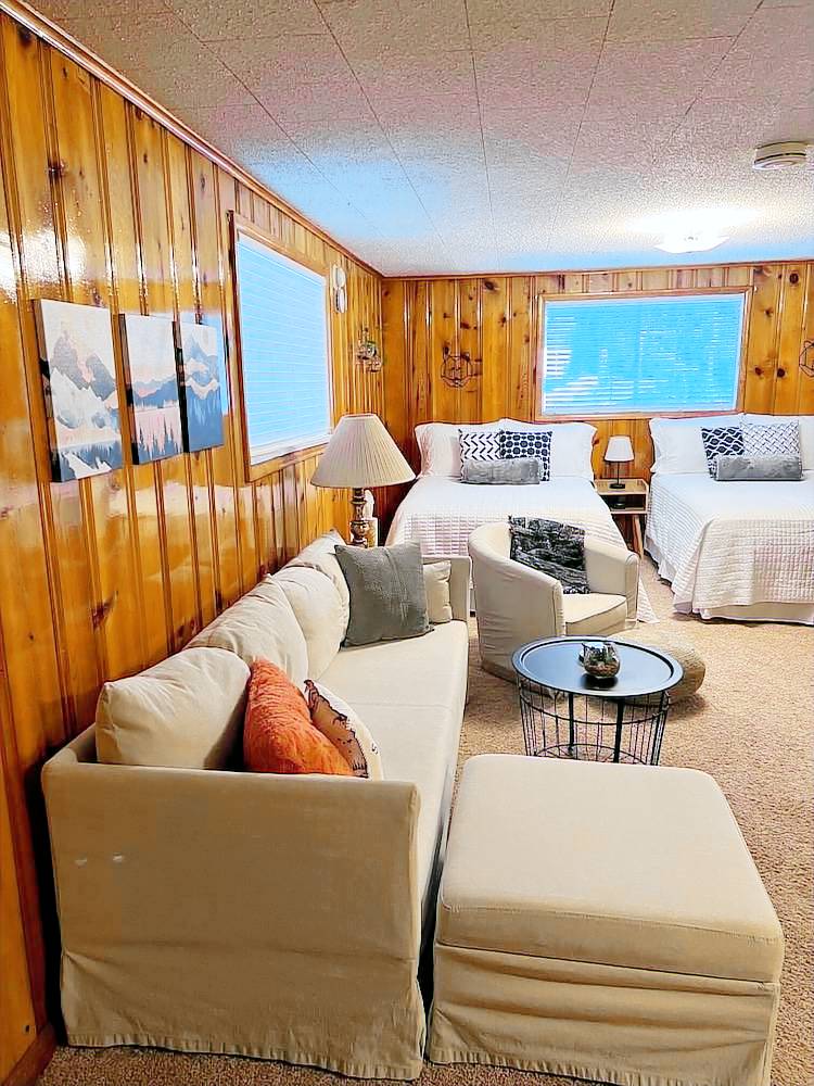 Lodge Red River