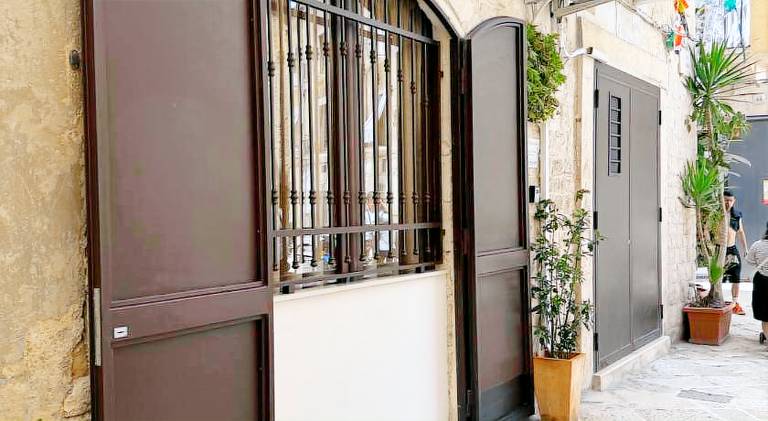 House with 1 room for 5 persons in Bari