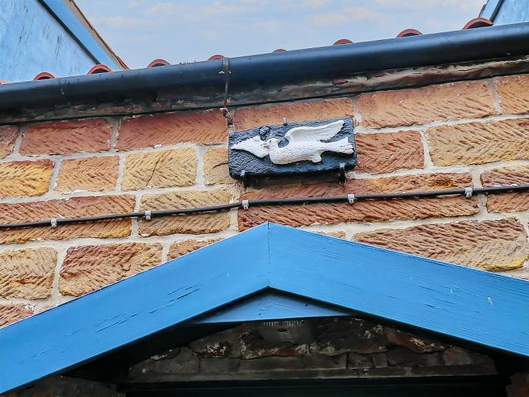 Cottage with garden — photo 4