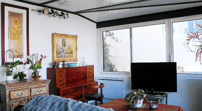 Holiday apartment with yard & patio — photo 2