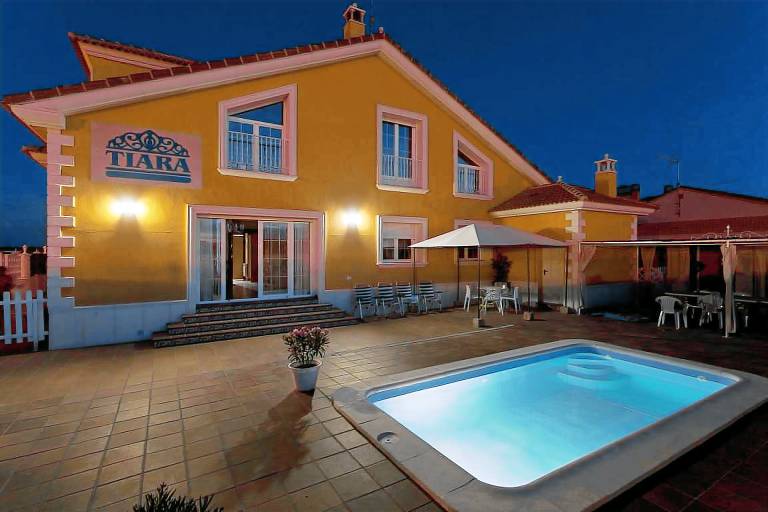 Children-friendly house with terrace, fast internet & grill | Garden view | Good for workation | Pets are welcome — photo 5